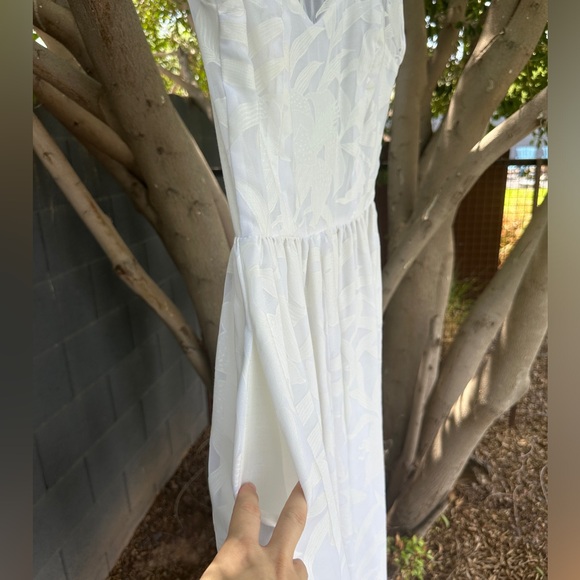 Gorgeous s.g.gilbert White Dress - Picture 6 of 16